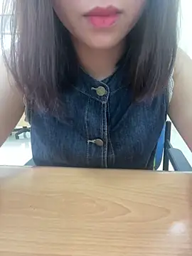 Snapshot of -NhaKy22 chatting on April 9, 2026, 1:51 am -NhaKy22 online show from April 9, 2026, 1:51 am