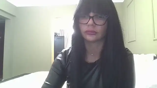 Ella sweety00 online show from June 10, 2026, 6:42 pm