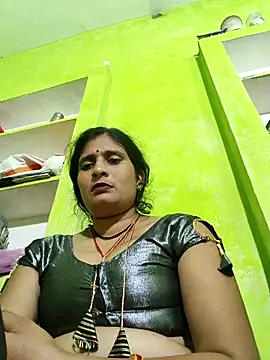 Hot-piuy online show from October 29, 2025, 4:06 pm