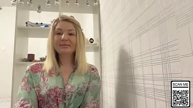 Blondie xoxoxo online show from December 14, 2025, 9:37 am