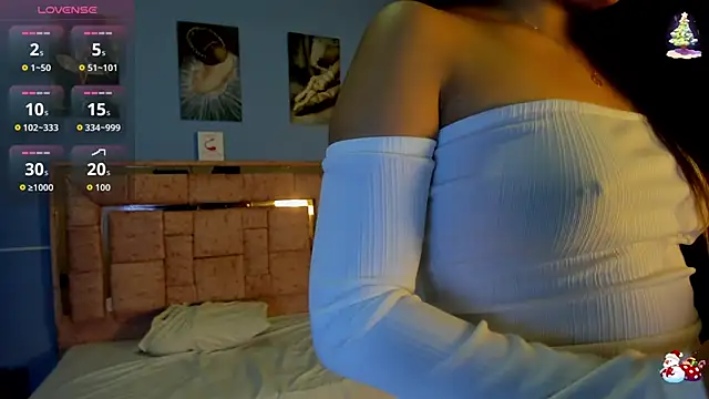 LICKY LOV online show from February 4, 2026, 3:12 am