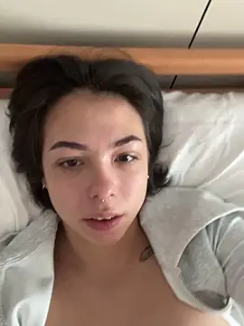 Kitty5348 online show from October 8, 2025, 9:33 am