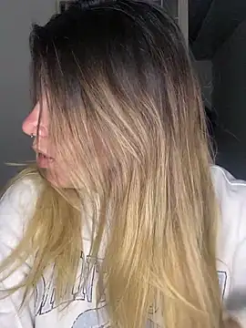 Blair Bunnyy online show from April 14, 2026, 10:09 am