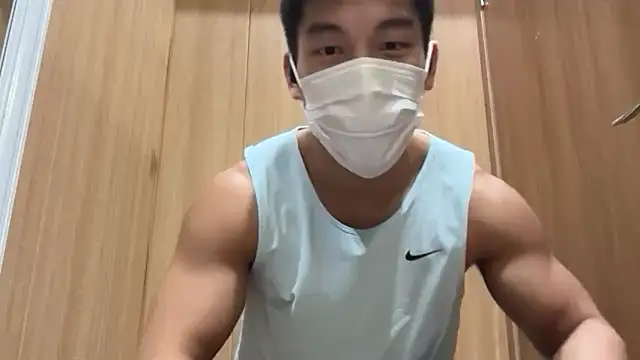 Snapshot of masucle216 chatting on February 5, 2026, 2:35 pm masucle216 online show from February 5, 2026, 2:35 pm