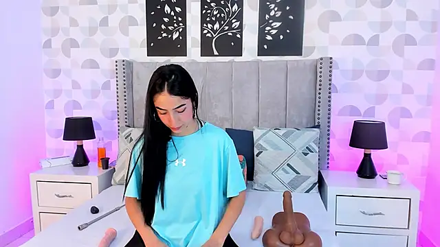 Snapshot of natasha_moreno chatting on October 11, 2025, 12:28 pm natasha moreno online show from October 11, 2025, 12:28 pm