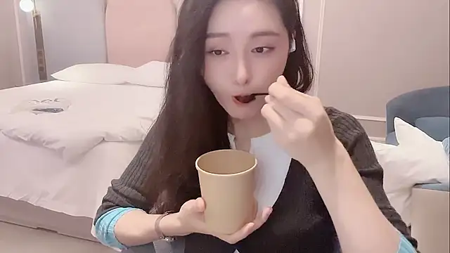 Snapshot of Ianxuan chatting on November 15, 2025, 12:42 pm Ianxuan online show from November 15, 2025, 12:42 pm