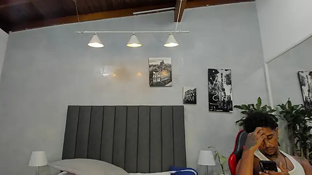 violet and myers online show from September 26, 2025, 11:44 pm