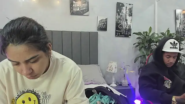 violet and myers online show from September 23, 2025, 11:50 am