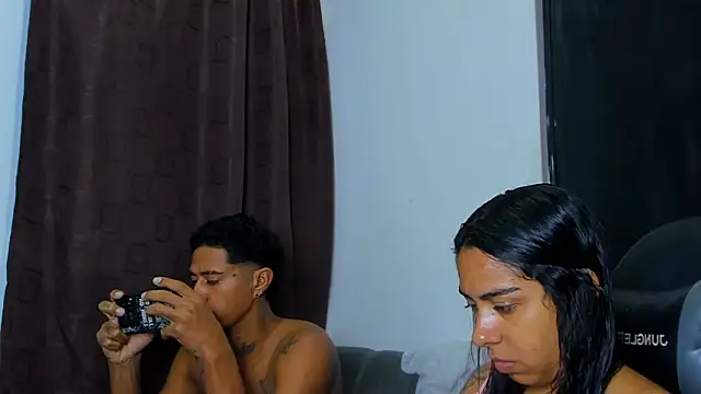 violet and myers online show from March 31, 2026, 7:05 pm