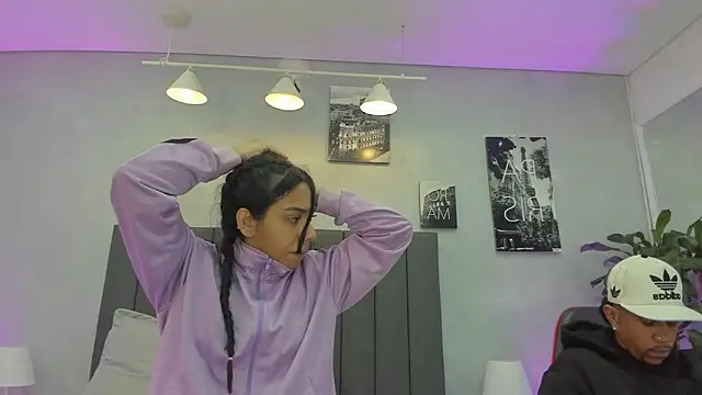 violet and myers online show from October 20, 2025, 11:44 am