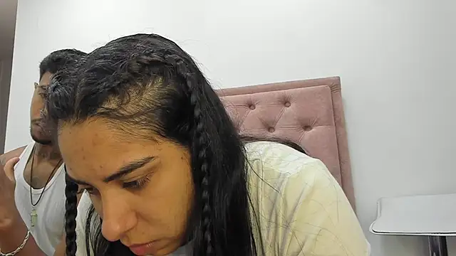 violet and myers online show from September 10, 2025, 1:32 pm