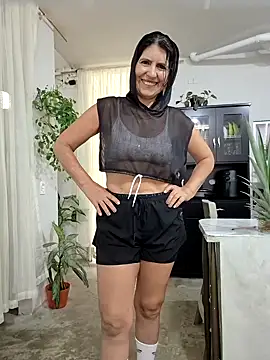 Snapshot of swity_foster chatting on June 10, 2026, 2:18 pm swity foster online show from June 10, 2026, 2:18 pm