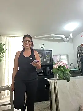 Snapshot of swity_foster chatting on July 22, 2026, 3:47 pm swity foster online show from July 22, 2026, 3:47 pm