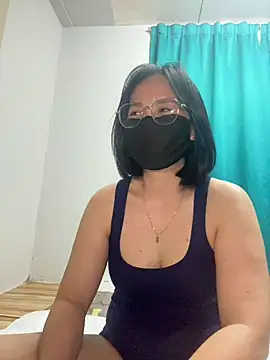 Snapshot of melyiaaa chatting on December 2, 2025, 3:25 pm melyiaaa online show from December 2, 2025, 3:25 pm