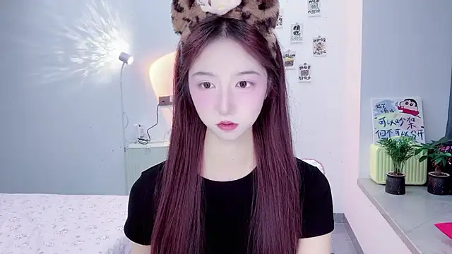 Snapshot of suger-TT chatting on September 18, 2025, 11:24 am suger-TT online show from September 18, 2025, 11:24 am