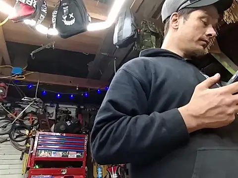 twistafatpipe online show from February 19, 2026, 10:18 pm