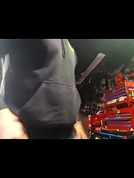 twistafatpipe online show from October 31, 2025, 4:20 am