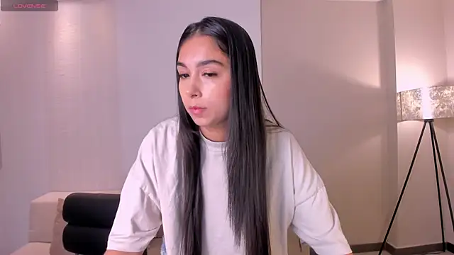 VeronicaBlue online show from September 25, 2025, 10:43 am