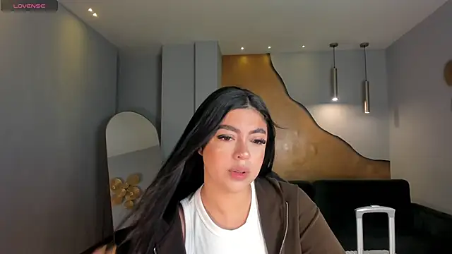 NataliaGaret online show from May 25, 2026, 10:03 am