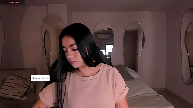 NataliaGaret online show from May 10, 2026, 11:36 am