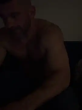 Snapshot of vanessa_tom chatting on October 17, 2025, 9:27 pm vanessa tom online show from October 17, 2025, 9:27 pm