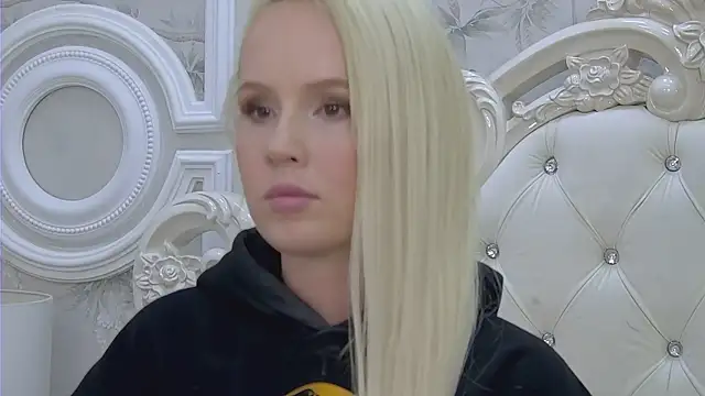 EllieFrosty  online show from November 24, 2025, 5:13 pm