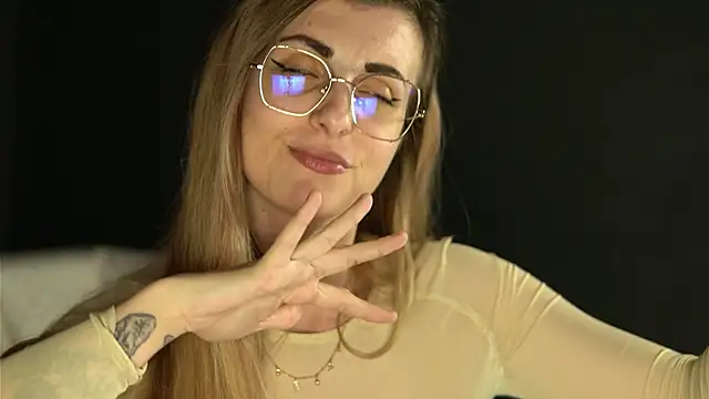 Snapshot of Tracyix chatting on May 22, 2026, 8:07 pm Tracyix online show from May 22, 2026, 8:07 pm