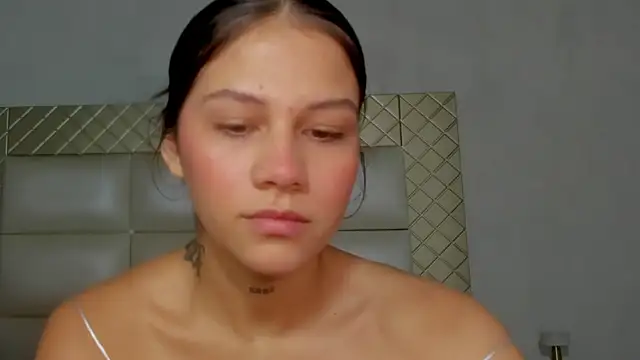 ashleytravis online show from November 29, 2025, 2:28 pm