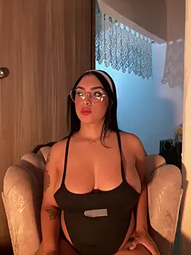 Linda Saenz  online show from July 30, 2026, 4:00 am