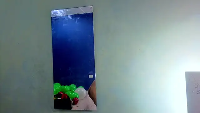 DylanGuss online show from December 17, 2025, 11:59 am