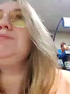 Kiss Eva online show from January 24, 2025, 8:23 am