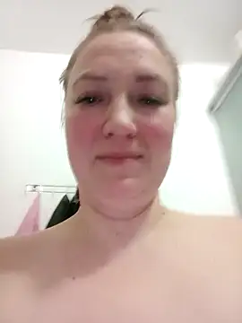 Kiss Eva online show from April 6, 2026, 6:42 pm