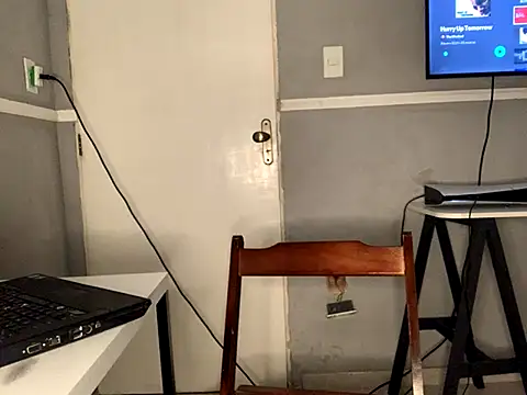 edualqxo online show from October 12, 2025, 11:06 pm