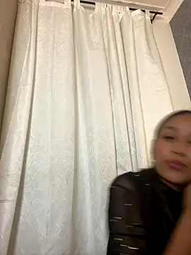 Snapshot of MiilaBlake chatting on December 22, 2025, 8:20 pm MiilaBlake online show from December 22, 2025, 8:20 pm