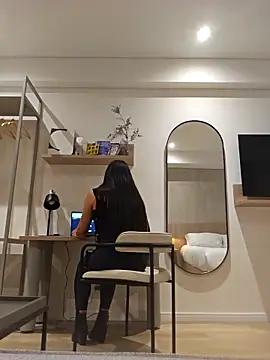 Snapshot of Ms_milarose chatting on September 23, 2025, 4:19 am Ms milarose online show from September 23, 2025, 4:19 am