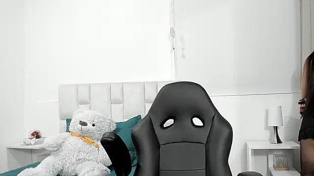 Ms milarose online show from October 31, 2025, 1:02 am