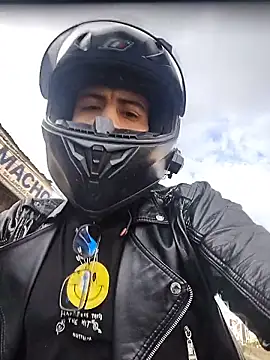 Snapshot of Juann-cock chatting on April 12, 2026, 9:29 pm Juann-cock online show from April 12, 2026, 9:29 pm