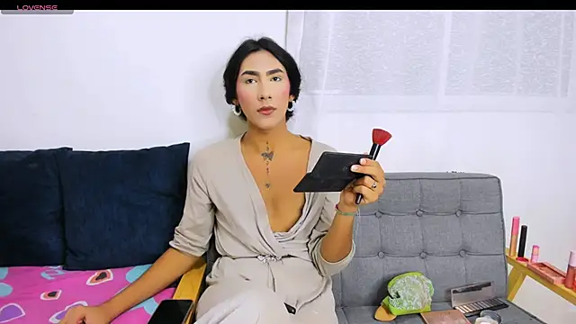 zou quira online show from November 7, 2025, 11:30 pm