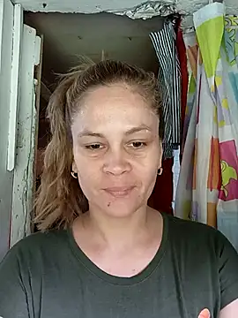 Snapshot of Chica_fuego chatting on October 12, 2025, 7:04 pm Chica fuego online show from October 12, 2025, 7:04 pm