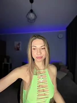 Snapshot of Prettie_Katrin chatting on March 21, 2025, 4:51 pm Prettie Katrin online show from March 21, 2025, 4:51 pm