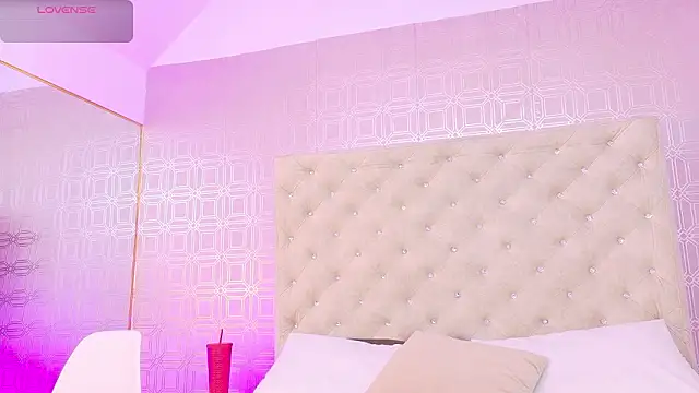 Samanta Isel online show from February 4, 2026, 3:12 am