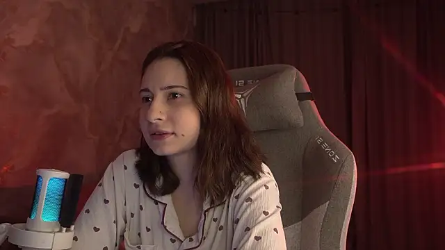 LumeNova online show from March 23, 2026, 2:33 am