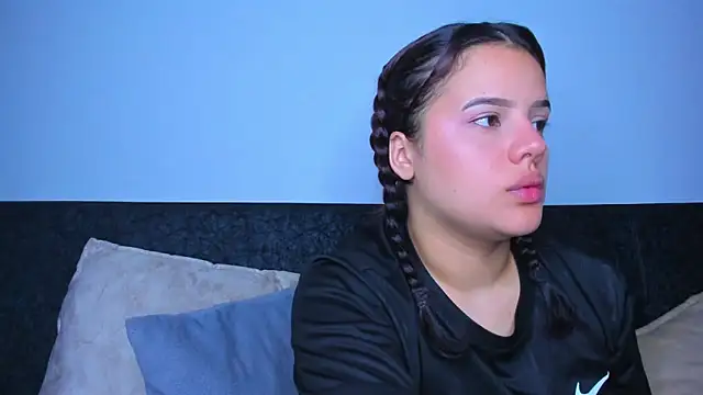 Snapshot of sweet_lily26 chatting on November 15, 2025, 4:49 am sweet lily26 online show from November 15, 2025, 4:49 am