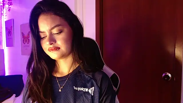 Snapshot of Sofia_Tanaka chatting on September 9, 2025, 12:25 pm Sofia Tanaka online show from September 9, 2025, 12:25 pm