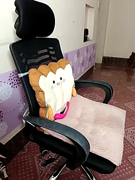 Snapshot of Moona_heny chatting on April 10, 2026, 11:50 am Moona heny online show from April 10, 2026, 11:50 am