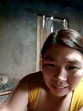 quynhkoolbae online show from November 12, 2025, 4:27 am