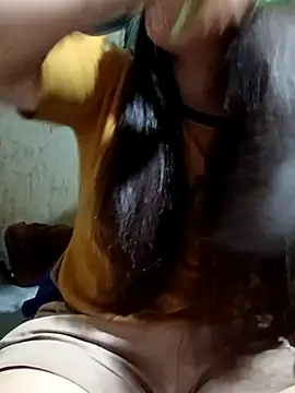 quynhkoolbae online show from April 7, 2026, 11:39 pm