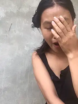 Snapshot of May_nhi chatting on September 17, 2025, 4:03 am May nhi online show from September 17, 2025, 4:03 am
