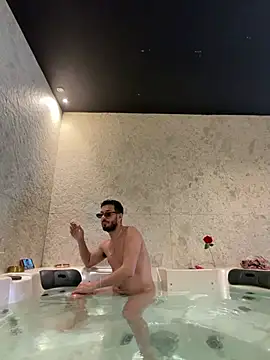 husbandandwifetobe online show from February 21, 2026, 1:02 pm