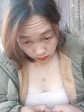 miumiu 00 online show from December 1, 2025, 2:56 am